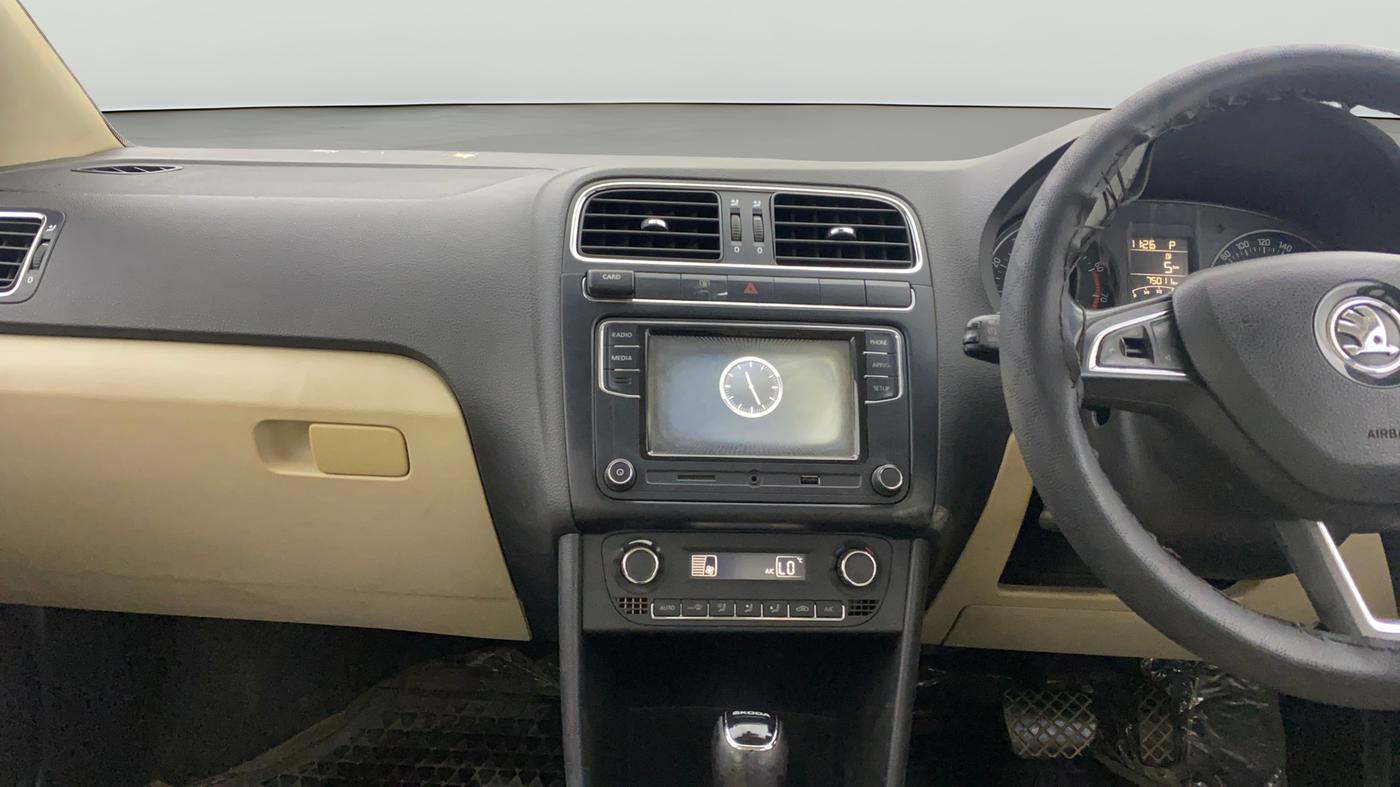 2018 Skoda Rapid STYLE 1.6 MPI AT, Petrol, Automatic, 75,459 km, Air Conditioner