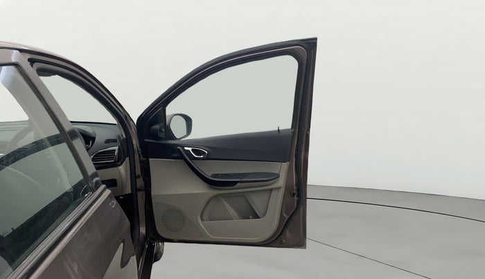 2018 Tata Tiago XZ PETROL, Petrol, Manual, 86,322 km, RHS Front Door