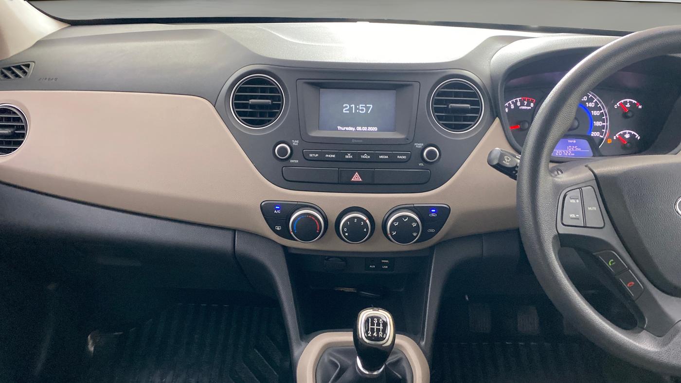 2017 Hyundai Grand i10 SPORTZ (O) 1.2 KAPPA VTVT, Petrol, Manual, 20,721 km, Air Conditioner