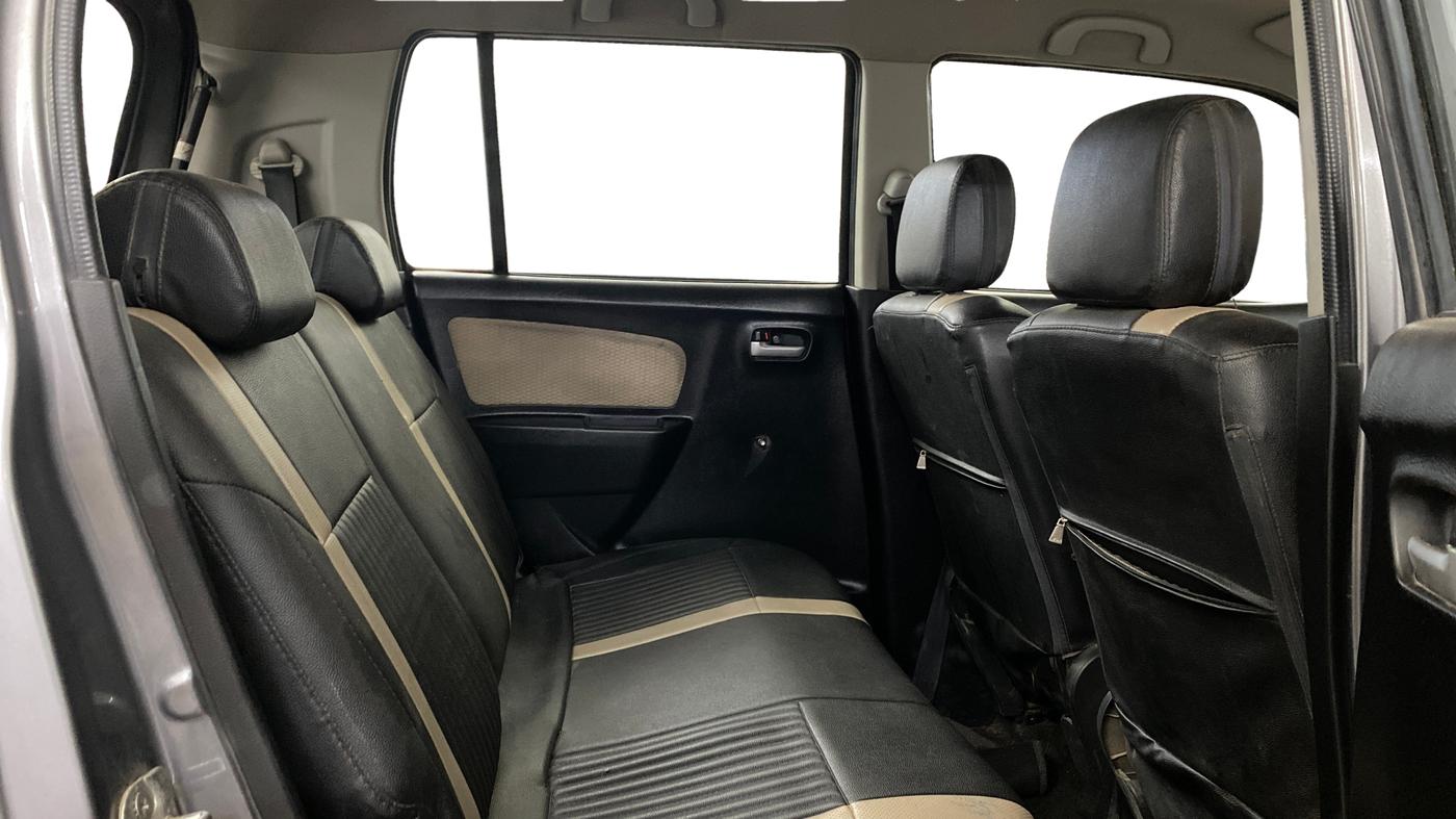 2017 Maruti Wagon R 1.0 LXI, Petrol, Manual, 22,695 km, Right Side Rear Door Cabin