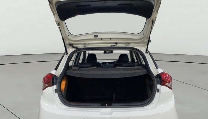 2016 Hyundai Elite i20 ASTA 1.2 (O), Petrol, Manual, 69,422 km, Boot Open Zoomed View