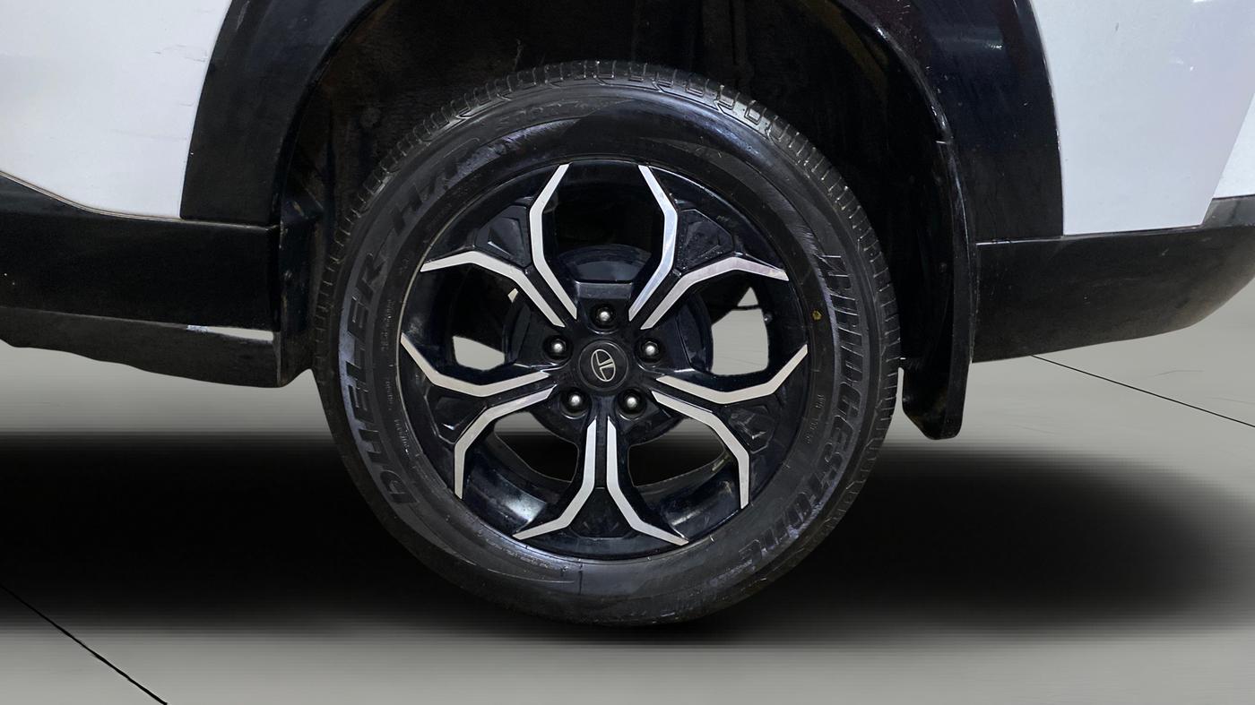 2024 Tata Curvv Creative 1.2 Petrol 7DCA, Petrol, Automatic, 14,773 km, Left Rear Wheel
