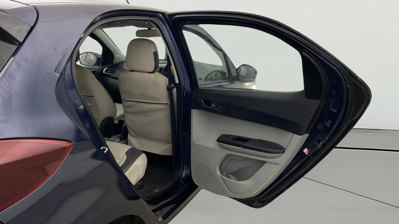 2021 Tata Tiago XT PETROL, Petrol, Manual, 36,783 km, RHS Rear Door