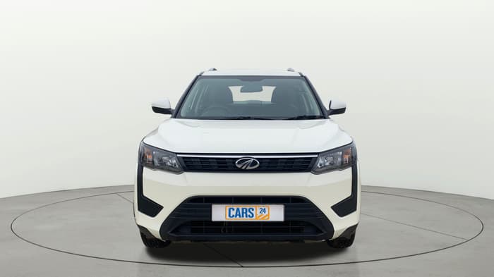 2021 Mahindra XUV300 W4 1.2 PETROL, Petrol, Manual, 26,985 km, Front