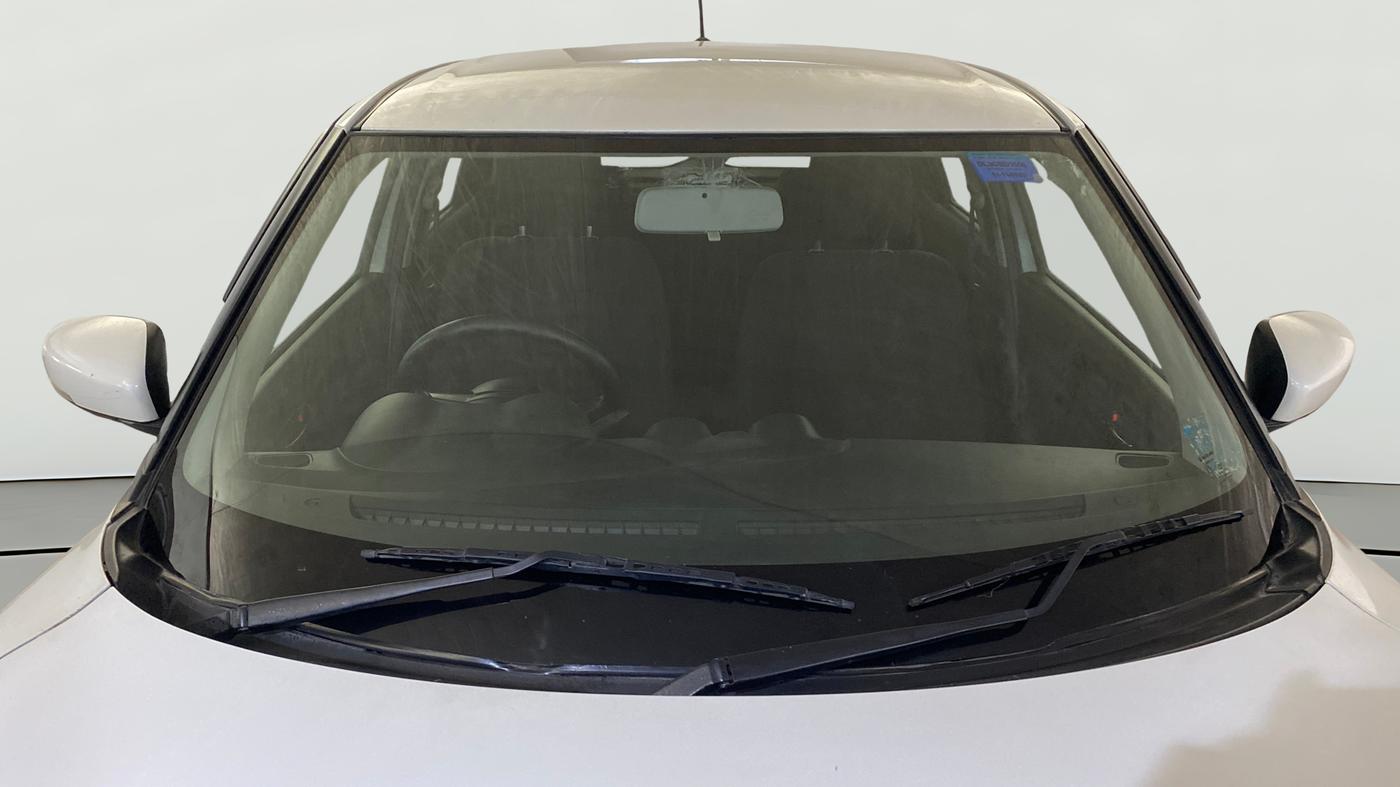 2023 Maruti Swift VXI, Petrol, Manual, 12,200 km, Front Windshield