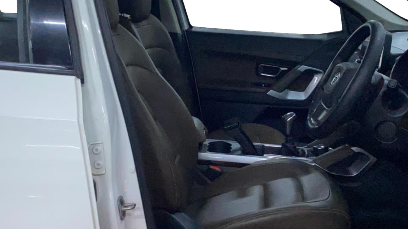2022 Tata Harrier XZ SUNROOF 2.0L, Diesel, Manual, 46,528 km, Right Side Front Door Cabin