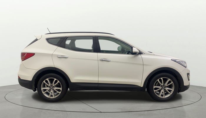 2015 Hyundai Santa Fe 4 WD AT, Diesel, Automatic, 81,011 km, Right Side View