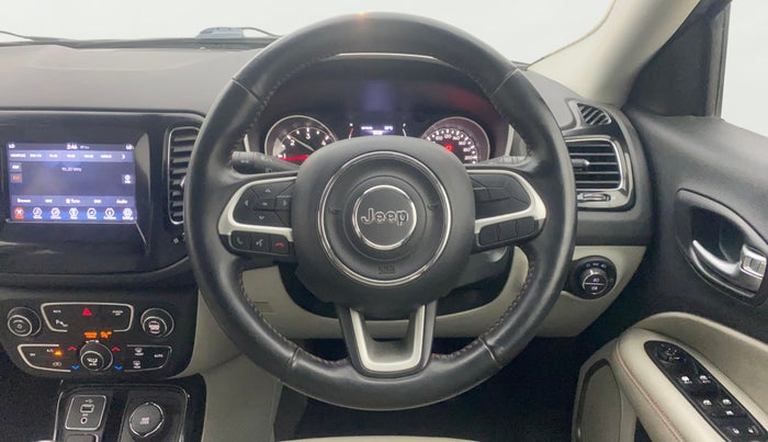 2018 Jeep Compass LIMITED (O) 2.0 DIESEL 4X4, Diesel, Manual, 1,15,207 km, Steering Wheel Close Up