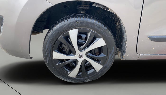 2018 Maruti Wagon R 1.0 VXI, Petrol, Manual, 39,641 km, Left Front Wheel