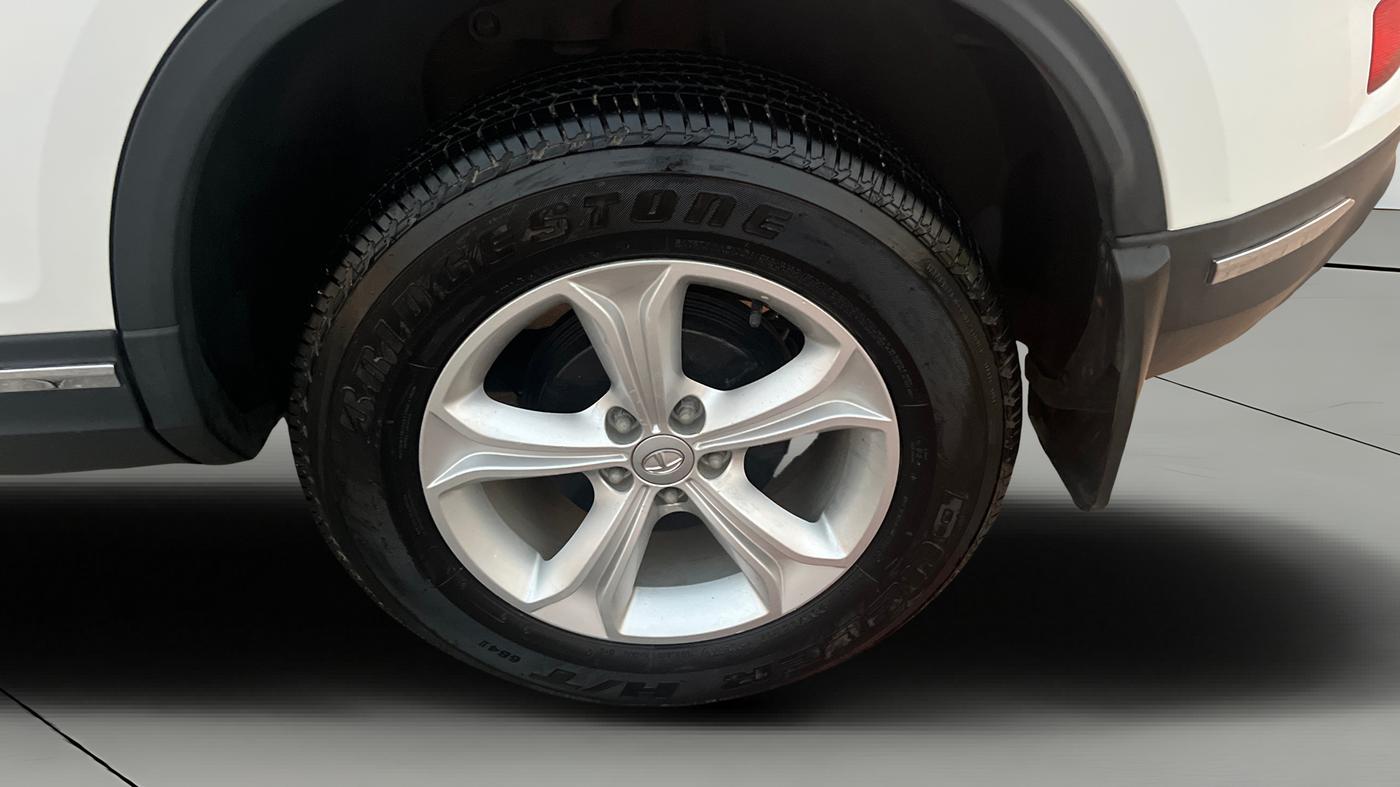 2019 Tata Harrier XZ 2.0L, Diesel, Manual, 53,881 km, Left Rear Wheel
