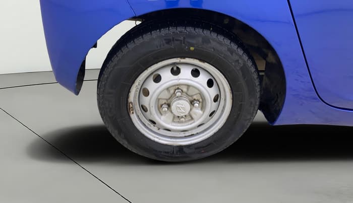 2016 Hyundai Eon ERA +, CNG, Manual, 57,982 km, Right Rear Wheel