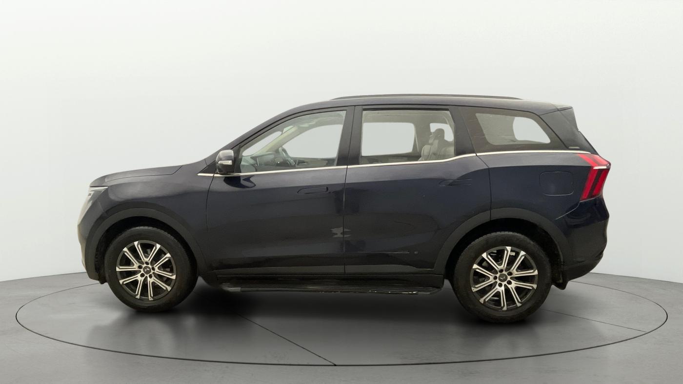 2022 Mahindra XUV700 AX 7 LUXURY P AT 7 STR, Petrol, Automatic, 20,821 km, Left Side