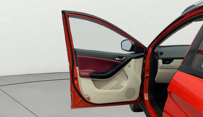 2020 Tata NEXON XZ PLUS (O) DIESEL DUAL TONE, Diesel, Manual, 93,897 km, LHS Front Door