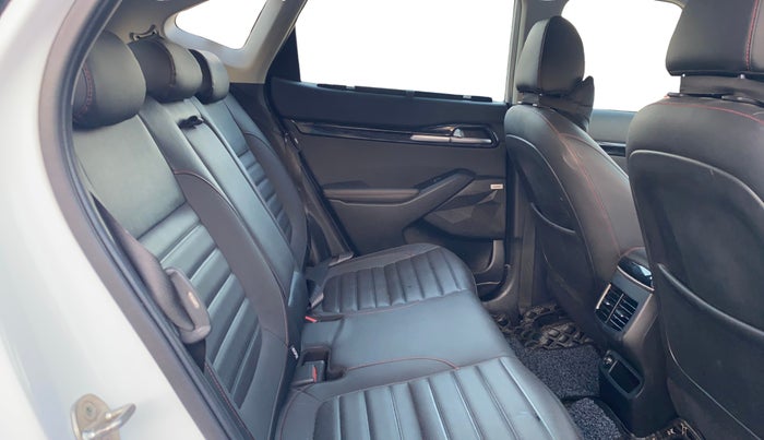 2021 KIA SELTOS GTX PLUS DCT 1.4 PETROL, Petrol, Automatic, 32,562 km, Right Side Rear Door Cabin