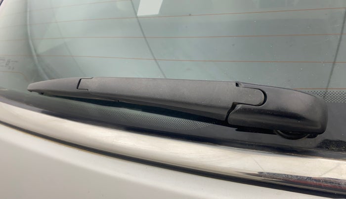 2017 Jeep Compass LONGITUDE 2.0 DIESEL, Diesel, Manual, 1,27,577 km, Rear Wiper