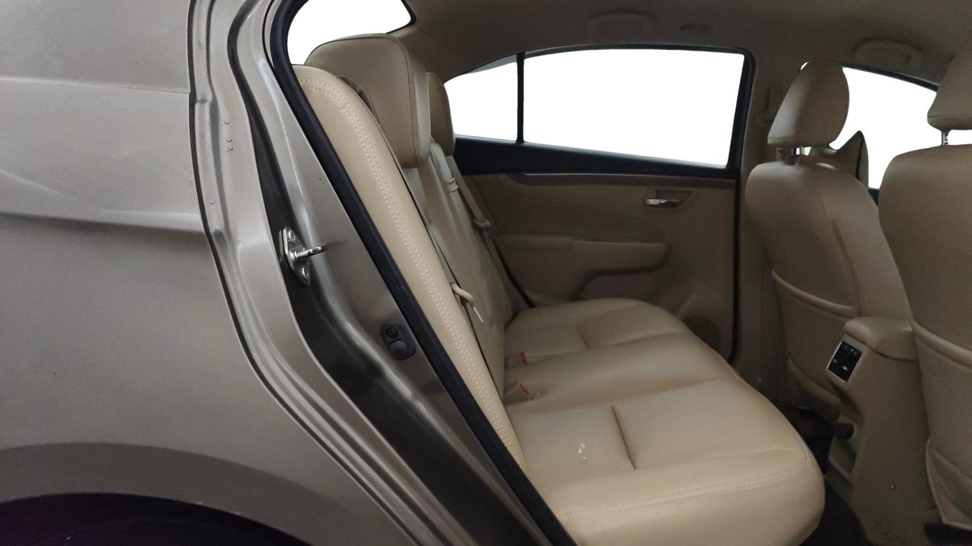 2019 Maruti Ciaz ALPHA 1.5 SHVS PETROL, Petrol, Manual, 53,286 km, Right Side Rear Door Cabin