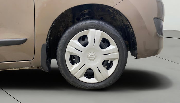 2016 Maruti Wagon R 1.0 VXI AMT, Petrol, Automatic, 40,016 km, Right Front Wheel