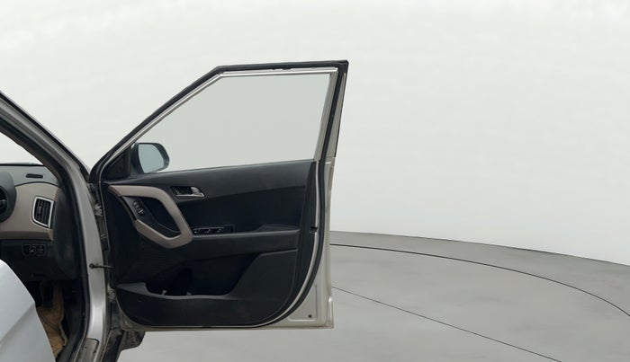 2016 Hyundai Creta SX PLUS 1.6 PETROL, CNG, Manual, 93,797 km, RHS Front Door