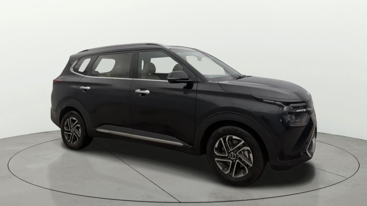 2022 KIA CARENS LUXURY PLUS 1.4 PETROL DCT 7 STR, Petrol, Automatic, 63,105 km, Right Front Diagonal