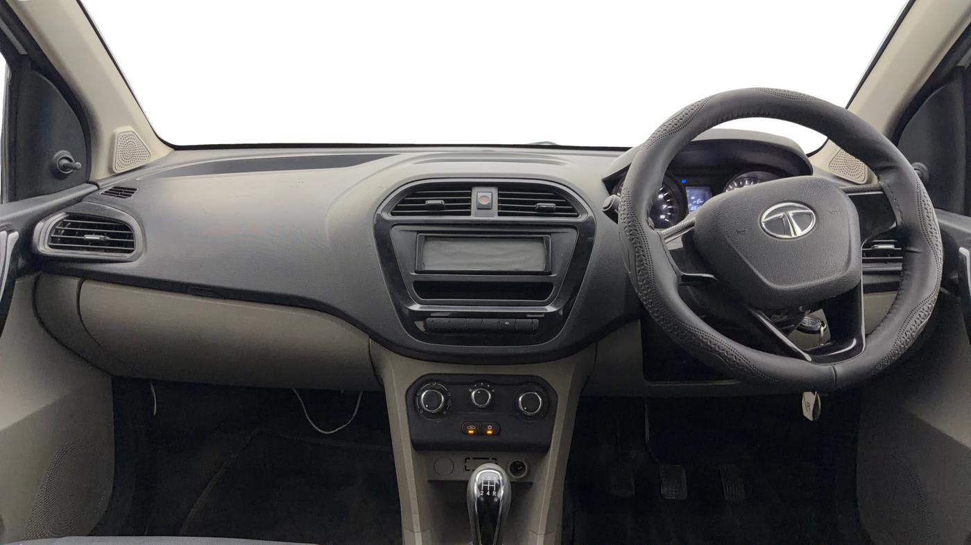 2018 Tata Tiago XM PETROL, Petrol, Manual, 88,165 km, Dashboard