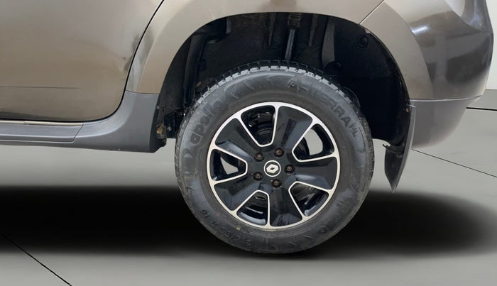 2019 Renault Duster RXS PETROL, Petrol, Manual, 32,006 km, Left Rear Wheel