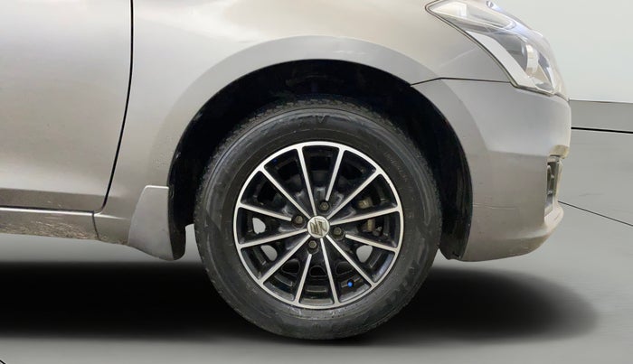 2018 Maruti Ciaz DELTA 1.4 MT PETROL, Petrol, Manual, 30,229 km, Right Front Wheel