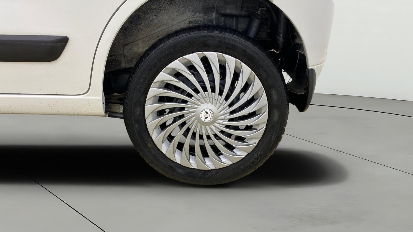 2017 Maruti Wagon R 1.0 VXI, Petrol, Manual, 43,476 km, Left Rear Wheel