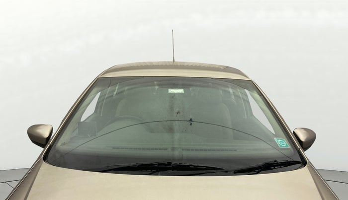 2015 Volkswagen Vento HIGHLINE 1.6 MPI, Petrol, Manual, 1,27,839 km, Front Windshield