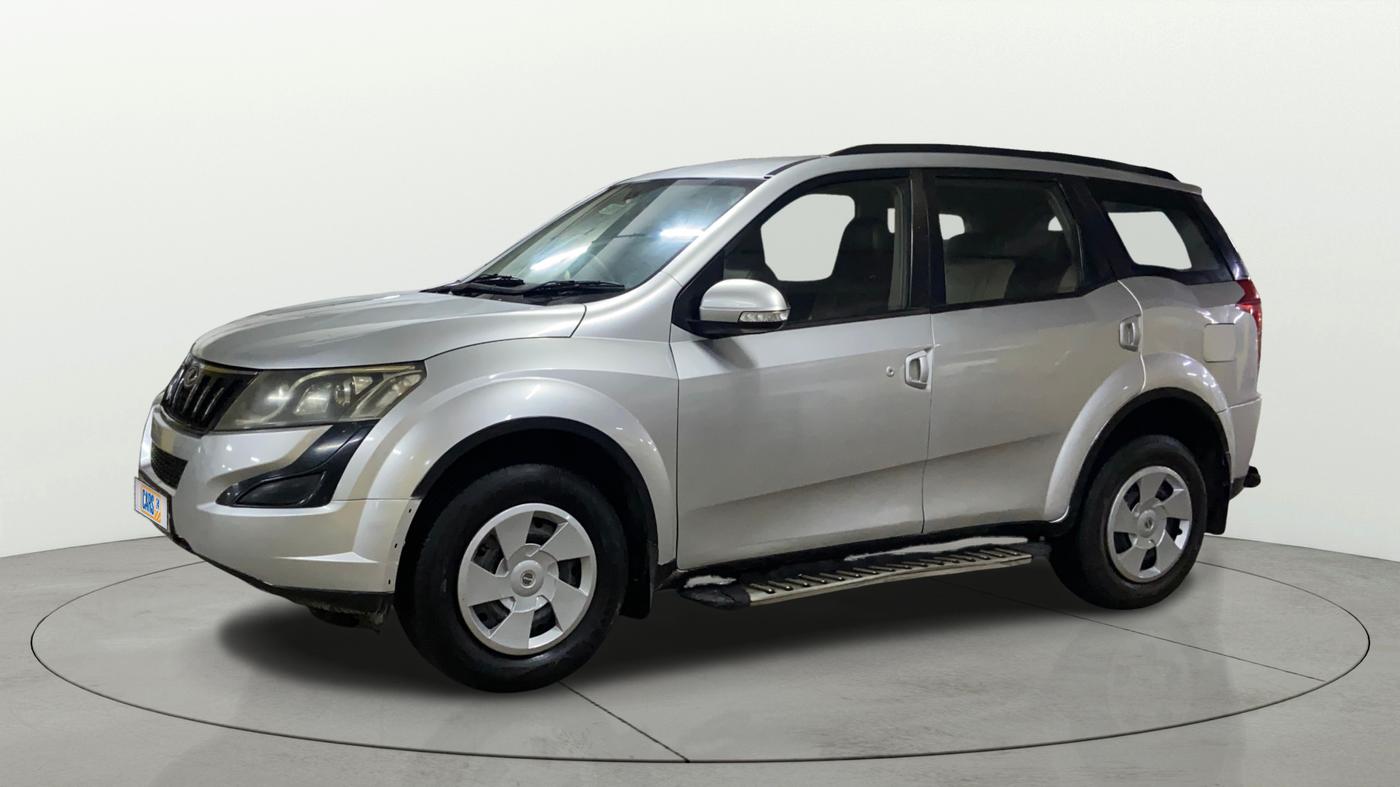 2017 Mahindra XUV500 W6, Diesel, Manual, 94,939 km, Left Front Diagonal