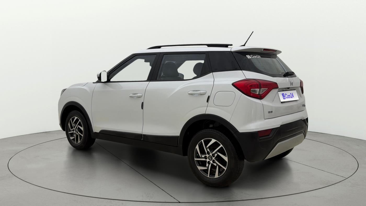 2024 Mahindra XUV300 W8 (O) 1.5 DIESEL, Diesel, Manual, 23,542 km, Left Back Diagonal