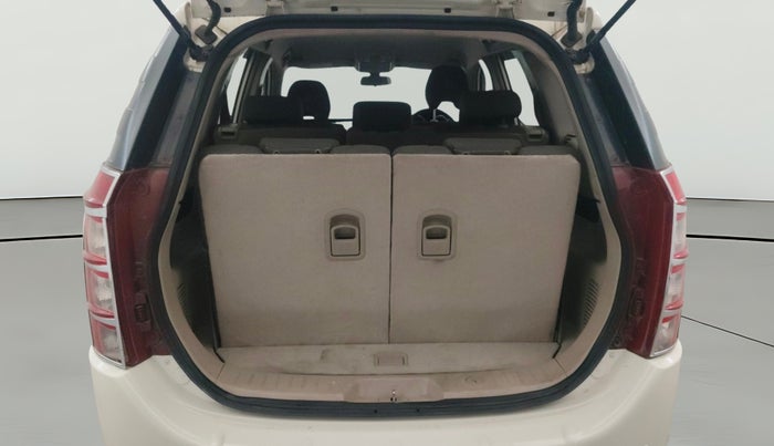 2015 Mahindra XUV500 W8, Diesel, Manual, 1,14,318 km, Boot Open Zoomed View
