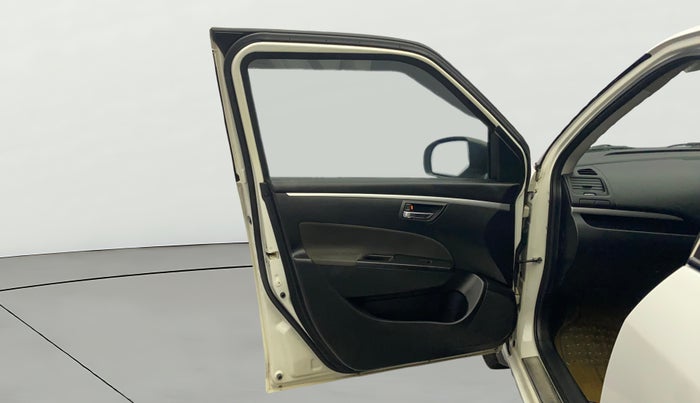 2013 Maruti Swift VXI, Petrol, Manual, 79,274 km, LHS Front Door