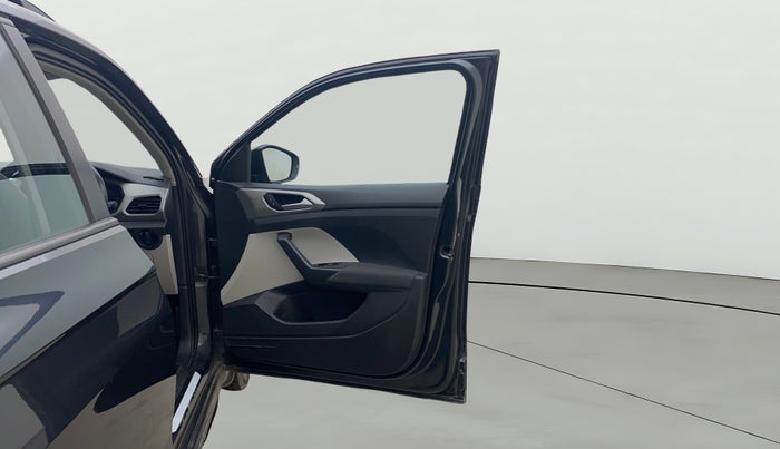 2022 Volkswagen TAIGUN HIGHLINE 1.0 TSI MT, Petrol, Manual, 29,274 km, RHS Front Door