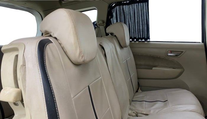 2014 Maruti Ertiga VXI CNG, CNG, Manual, 67,755 km, Right Side Rear Door Cabin