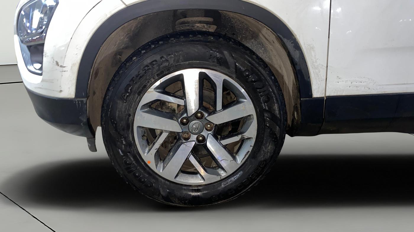 2022 Tata Safari XZA PLUS, Diesel, Automatic, 81,211 km, Left Front Wheel