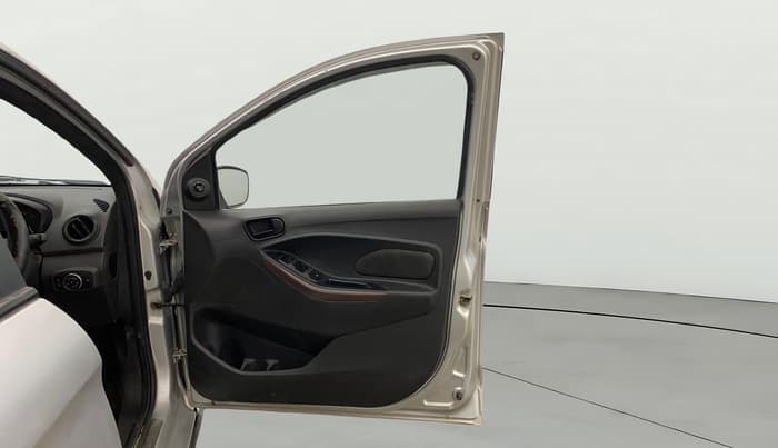 2020 Ford FREESTYLE TITANIUM PLUS 1.2 PETROL, Petrol, Manual, 95,186 km, RHS Front Door