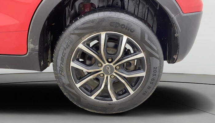 2022 Mahindra XUV300 W6 1.5 DIESEL AMT, Diesel, Automatic, 60,728 km, Left Rear Wheel