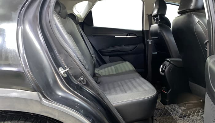 2022 KIA SONET HTK PLUS 1.2, Petrol, Manual, 53,770 km, Right Side Rear Door Cabin