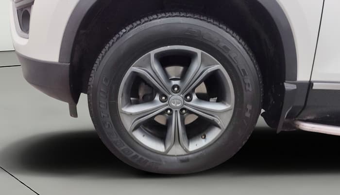 2021 Tata Harrier XZ 2.0L, Diesel, Manual, 1,20,404 km, Left Front Wheel