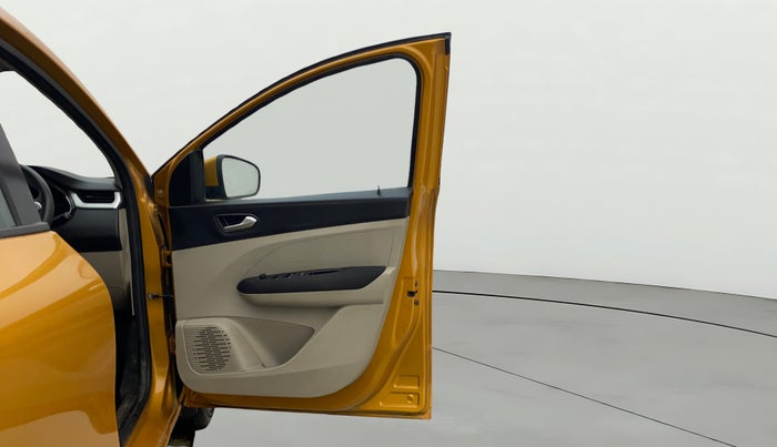 2021 Renault TRIBER RXZ, Petrol, Manual, 27,398 km, RHS Front Door