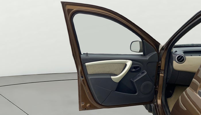 2014 Renault Duster RXL PETROL, Petrol, Manual, 69,454 km, LHS Front Door