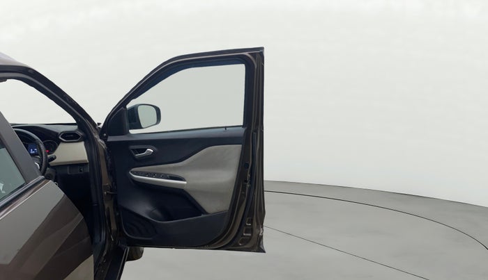 2021 Nissan MAGNITE XL, Petrol, Manual, 76,594 km, RHS Front Door