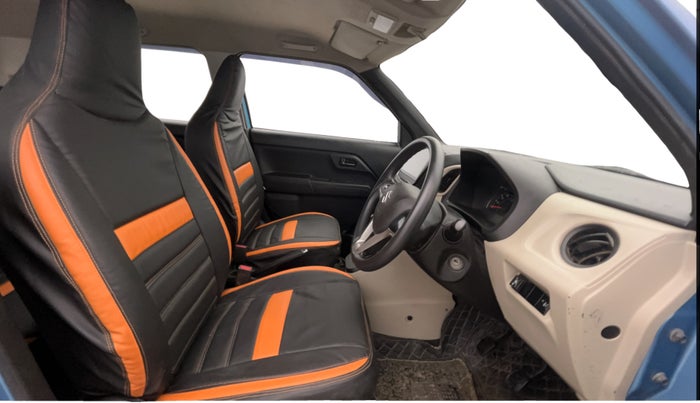 2019 Maruti New Wagon-R VXI 1.2, CNG, Manual, 67,887 km, Right Side Front Door Cabin