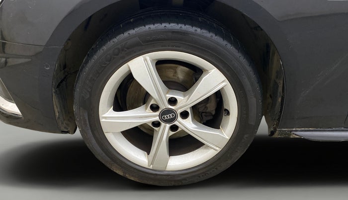 2021 Audi A4 40 TFSI TECHNOLOGY, Petrol, Automatic, 62,701 km, Left Front Wheel