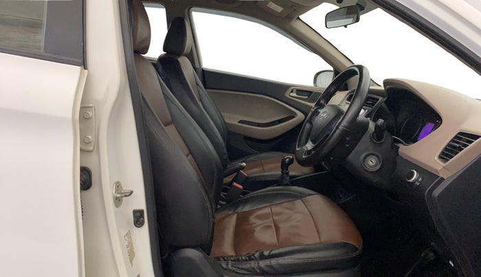 2018 Hyundai Elite i20 MAGNA EXECUTIVE 1.2, CNG, Manual, 73,543 km, Right Side Front Door Cabin