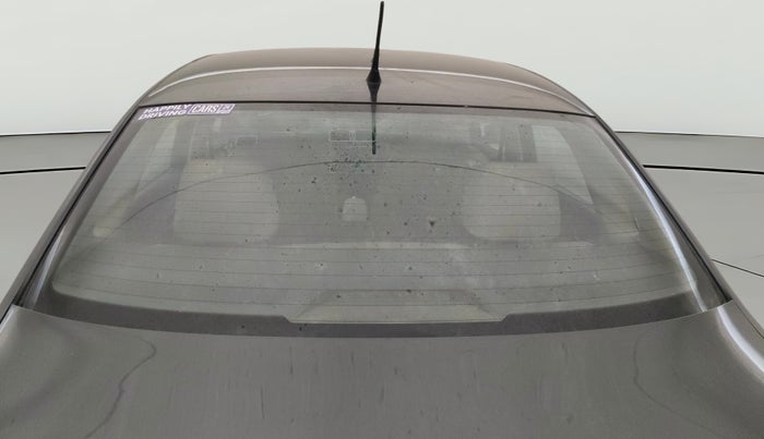 2016 Volkswagen Vento HIGHLINE 1.5 AT, Diesel, Automatic, 1,48,434 km, Rear Windshield