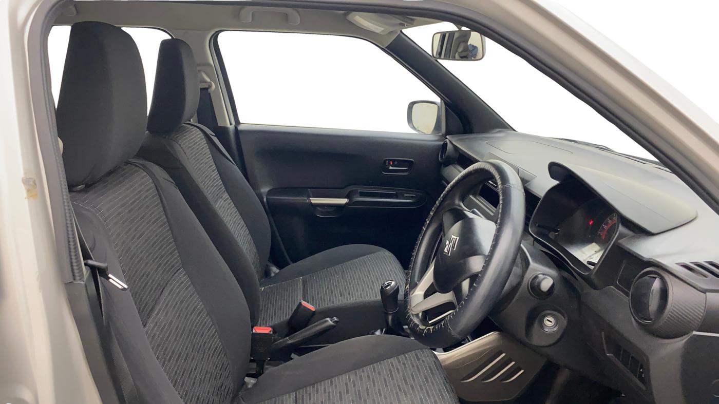 2018 Maruti IGNIS SIGMA 1.2, Petrol, Manual, 95,105 km, Right Side Front Door Cabin