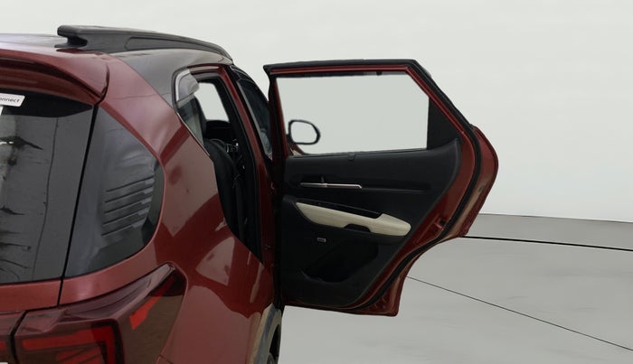 2024 KIA SONET GTX Plus 1.5 Diesel AT Dual Tone, Diesel, Automatic, 15,868 km, RHS Rear Door