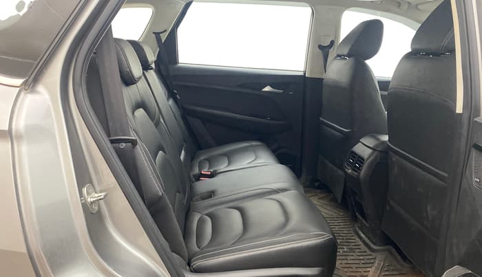 2020 MG HECTOR SHARP 2.0 DIESEL, Diesel, Manual, 88,569 km, Right Side Rear Door Cabin