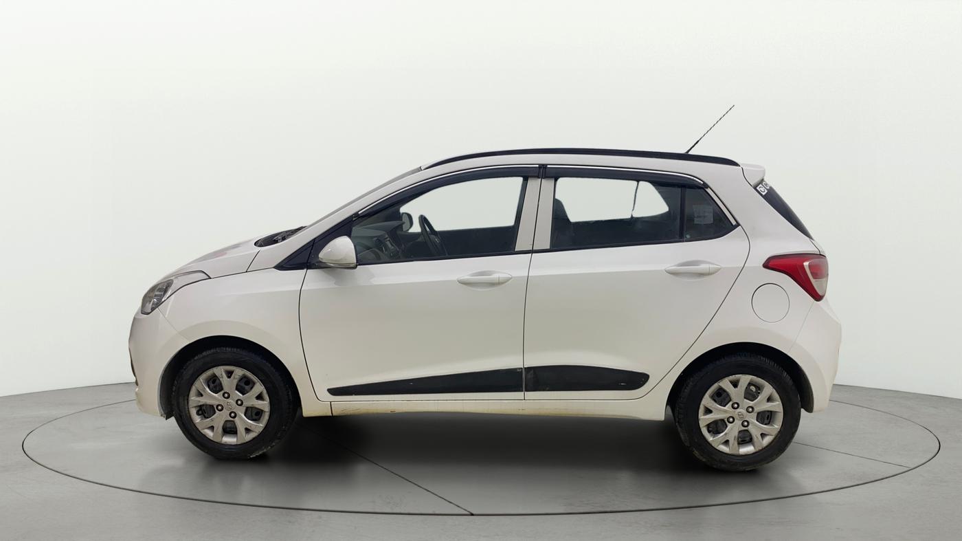 2015 Hyundai Grand i10 SPORTZ 1.2 KAPPA VTVT, Petrol, Manual, 30,336 km, Left Side